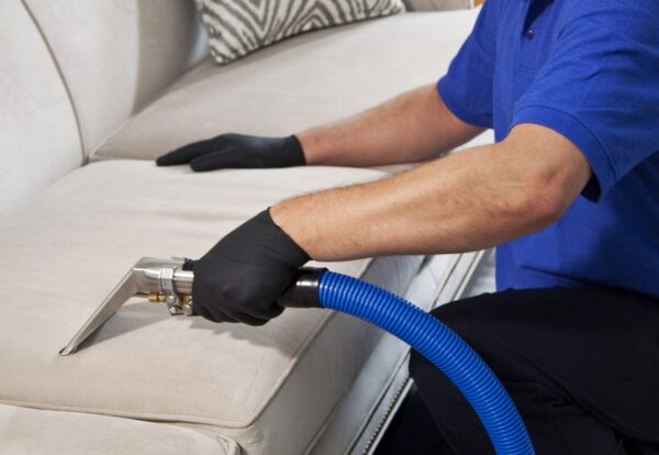Upholstery-Cleaning-Does-it-Make-a-Bif-Difference_